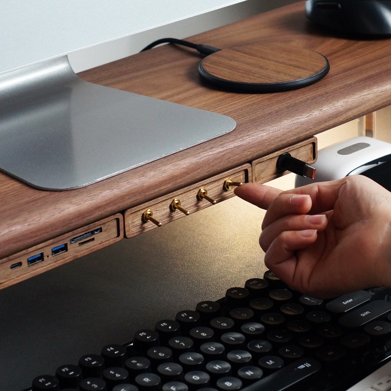 4-Wege Unabhängig Steuerbares  – Controller Charging Stand Bewertung und Preis